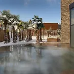 إيليت وورلد جراند فندق