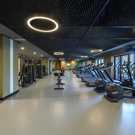 إيليت وورلد جراند