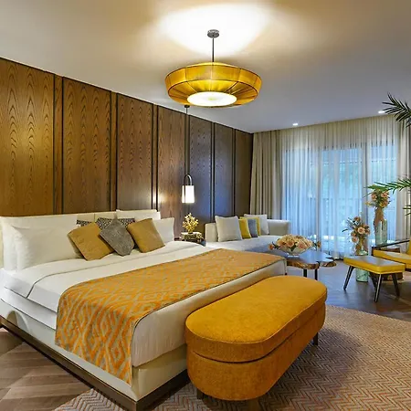 Elite World Grand Hotel