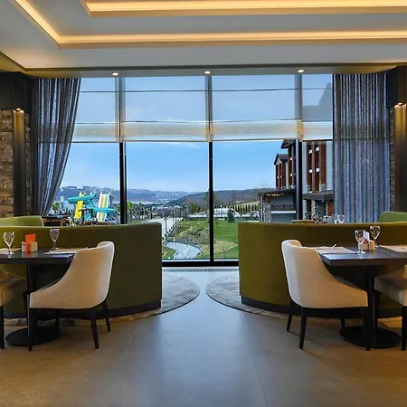 Elite World Grand Hotel