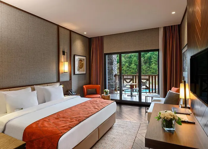 Elite World Grand 5*